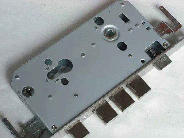 路南24小时上门开锁公司