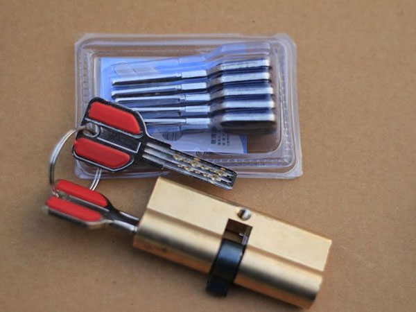 路南24小时上门开锁公司